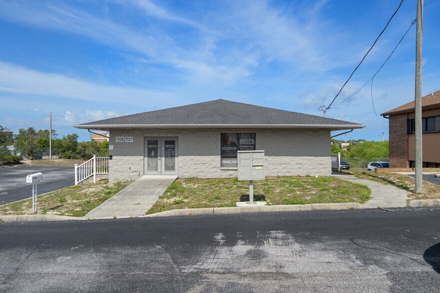 More Photos Of 7125 Mariner Blvd, Spring Hill Medical For Lease