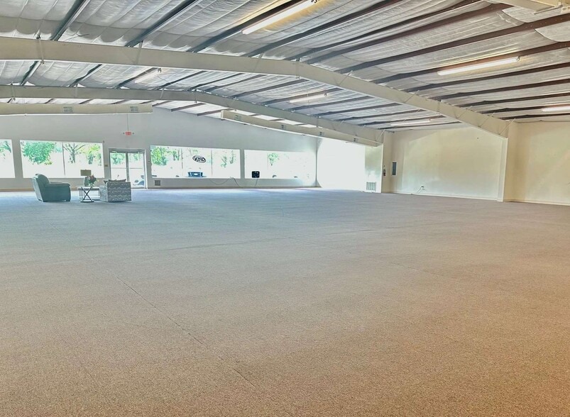 More Photos Of 3460 US Highway 92 E, Lakeland Freestanding For Sale