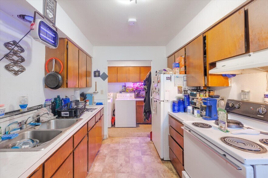 More Photos Of 227 24th Ave, Longview Apartments For Sale