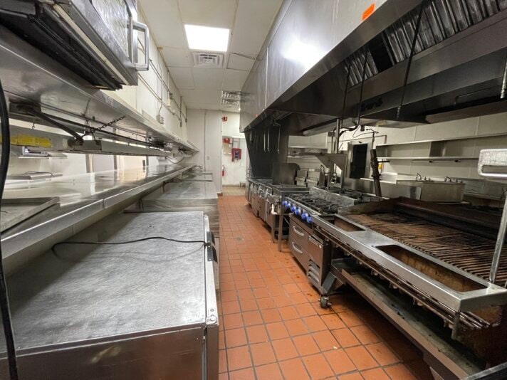 More Photos Of 2820 I-10 E, Beaumont Restaurant For Lease