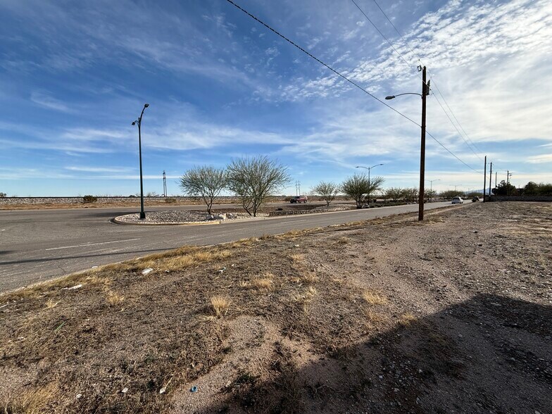 More Photos Of Railroad Drive @ Lexington Drive, El Paso Land For Sale
