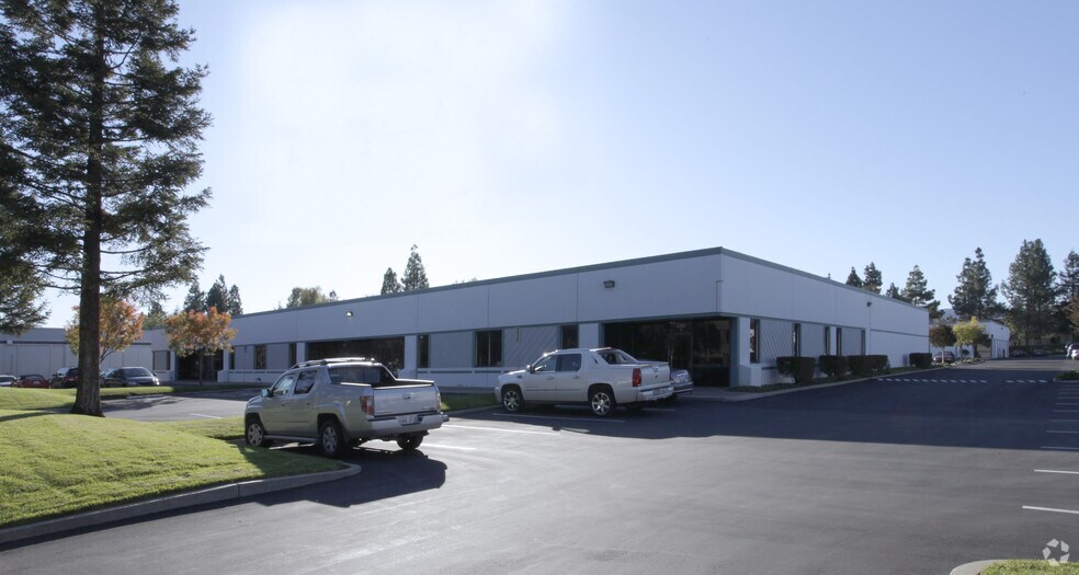 More Photos Of 490-530 Division St, Campbell Manufacturing For Lease