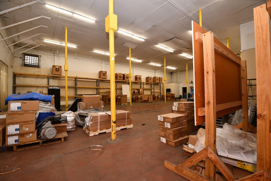 More Photos Of 7118 Harrisburg Blvd, Houston Medical For Sale