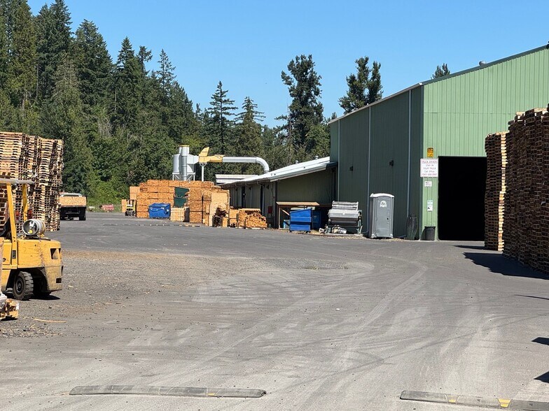 More Photos Of 38534 Dexter Rd, Dexter Warehouse For Lease