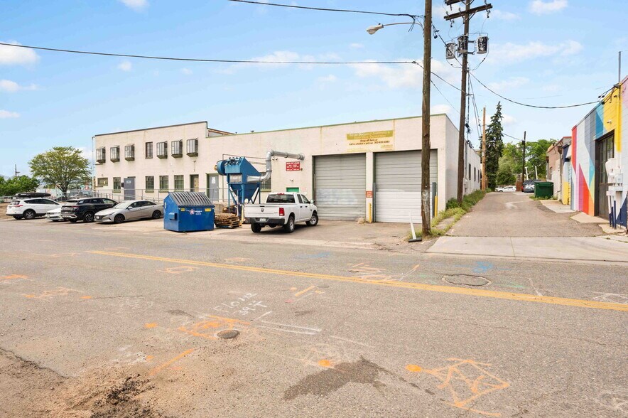 More Photos Of 313 W Bayaud Ave, Denver Warehouse For Lease