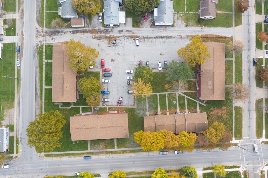 More Photos Of 1908 Camp St, Sandusky Apartments For Sale
