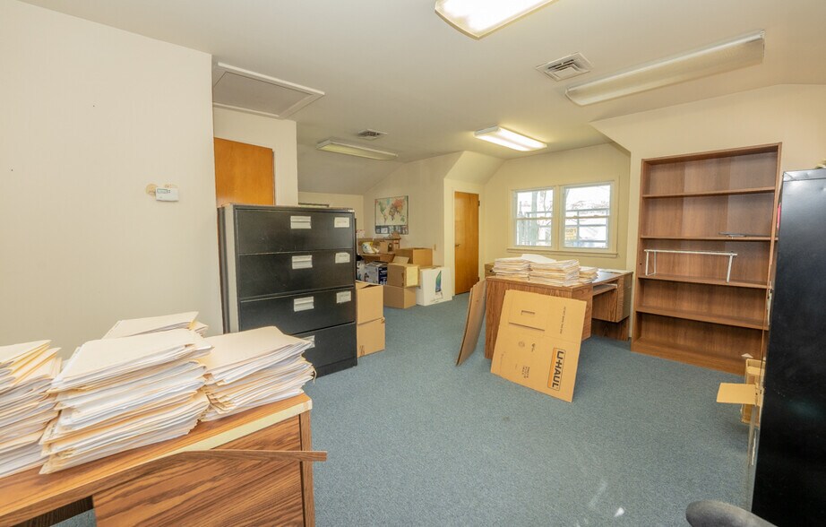 More Photos Of 2429 Vauxhall Rd, Union Township Office Residential For Sale