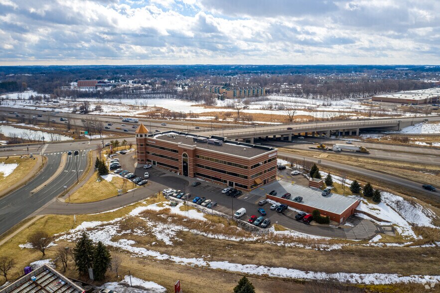 More Photos Of 9325 Upland Ln N, Maple Grove Medical For Lease