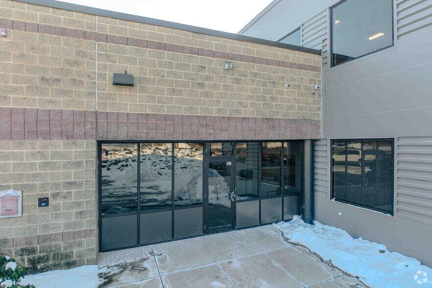 More Photos Of 1 Technology Way, Salem Industrial For Lease