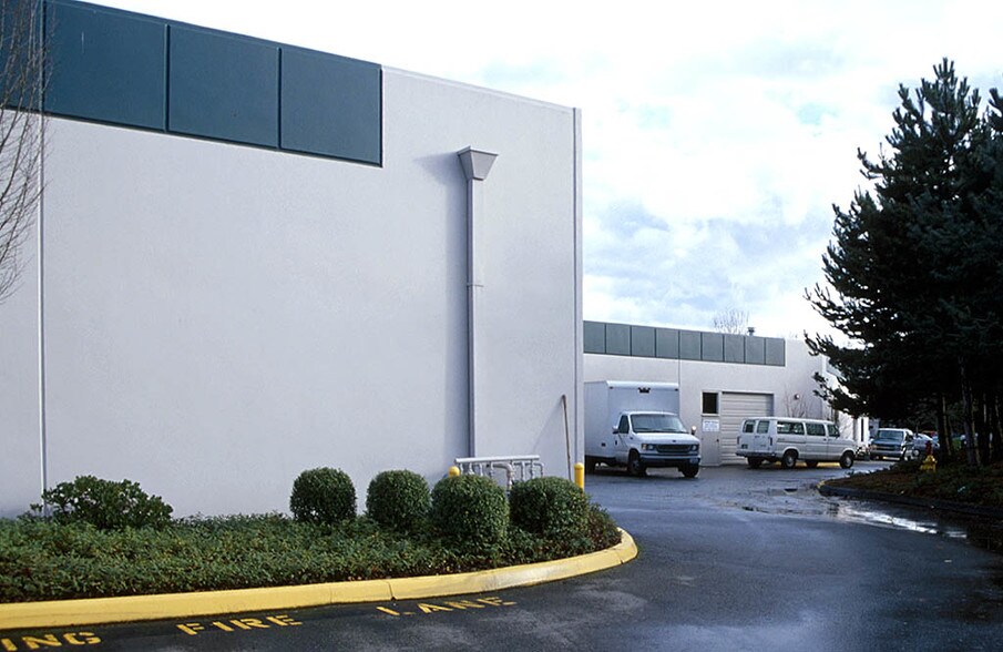 More Photos Of 14783-14799 NE 95th St, Redmond Light Manufacturing For Lease