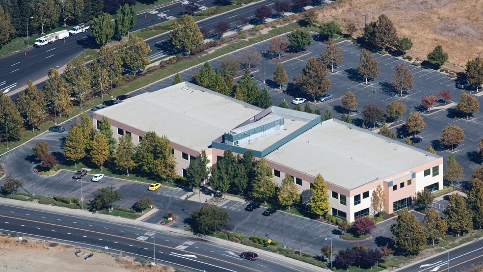 More Photos Of 2945 Ramco St, West Sacramento Office For Lease