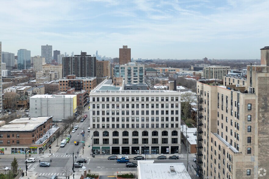 More Photos Of 4740-4750 N Sheridan Rd, Chicago Office For Lease