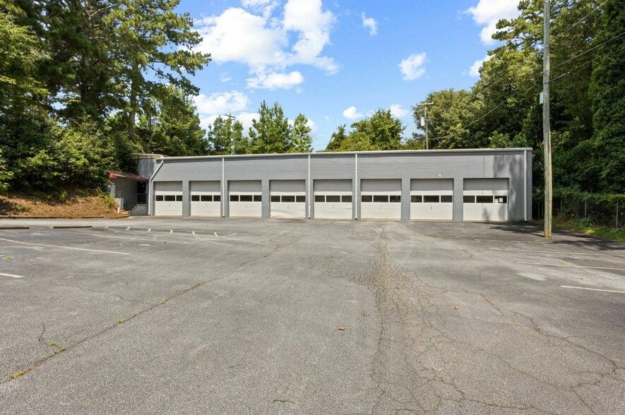 More Photos Of 3014 N Main St, Anderson Storefront Retail Office For Lease