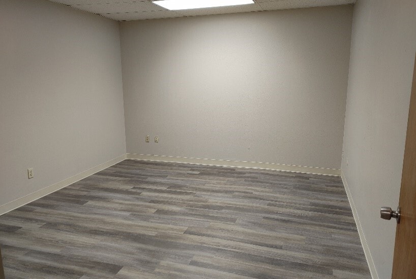 More Photos Of 2500 N Coyote Dr, Tucson Manufacturing For Lease