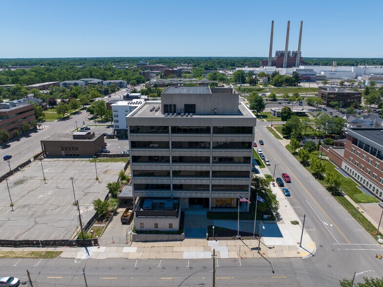 More Photos Of 501 S Capitol Ave, Lansing Office For Sale