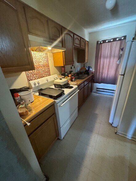 More Photos Of 509 Last Resort Ct, Cumberland Multifamily For Sale