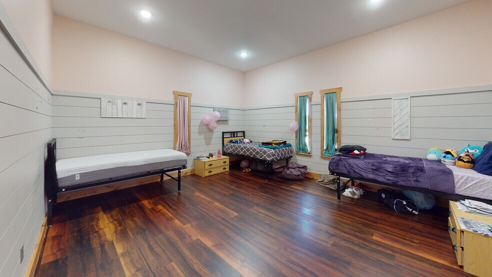 More Photos Of 4150 Highway 36 S, Brenham Shelter For Sale