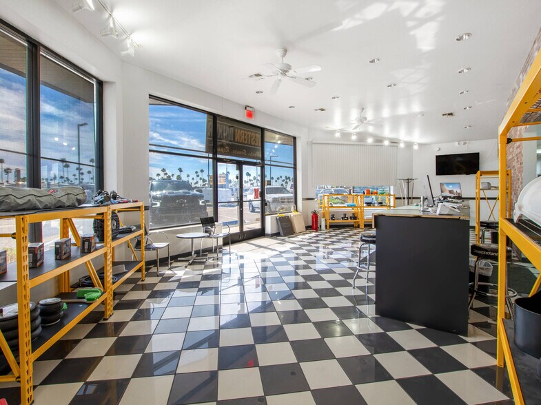 More Photos Of 2560 E Main St, Mesa Freestanding For Sale