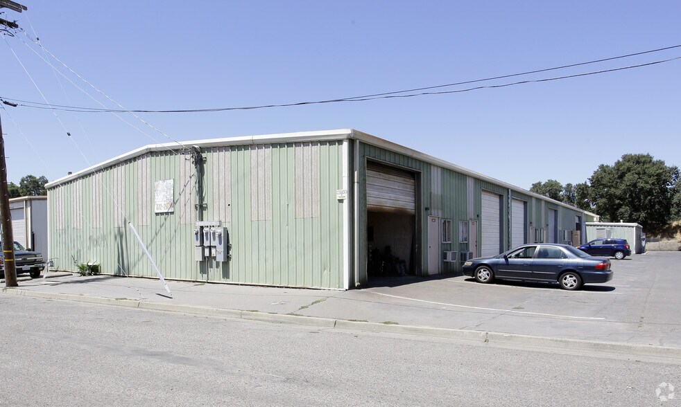 More Photos Of 2206-2214 Rice Ave, West Sacramento Warehouse For Lease