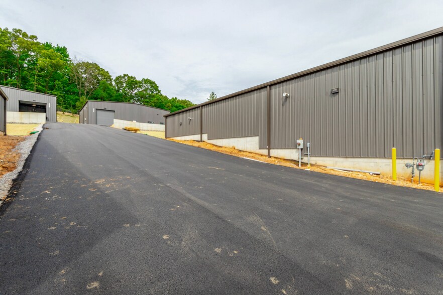 More Photos Of 3902 Caine Lane, Chattanooga Industrial For Lease