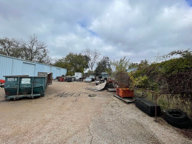 More Photos Of 903 Brenda St, Houston Warehouse For Sale