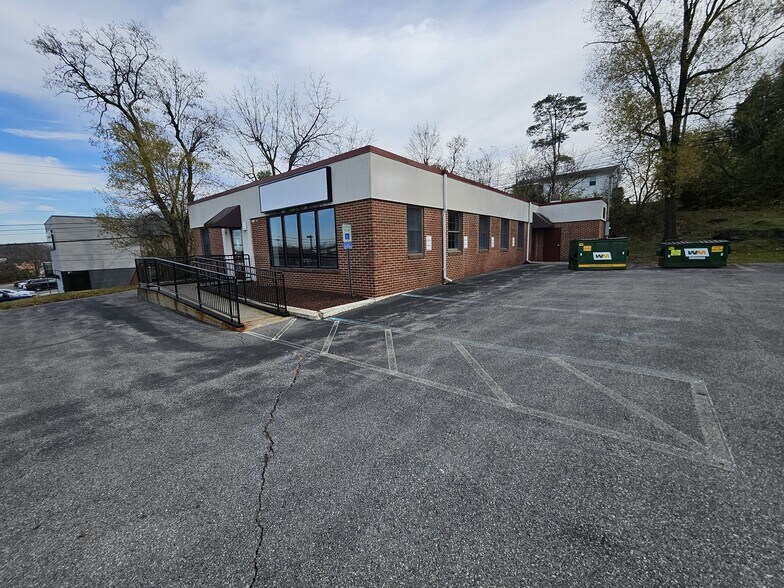 More Photos Of 3404 Hamilton Blvd, Allentown Office For Sale
