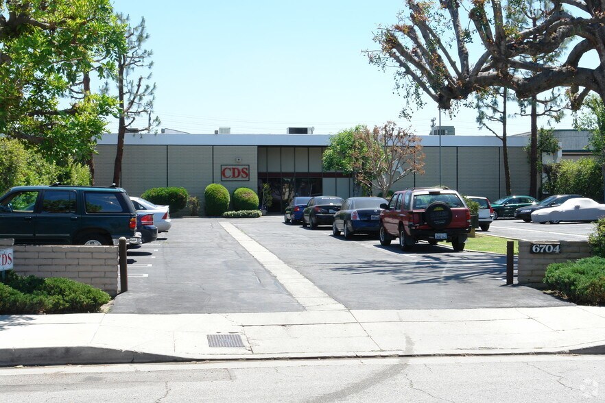 More Photos Of 6700-6704 Valjean Ave, Van Nuys Flex For Sale