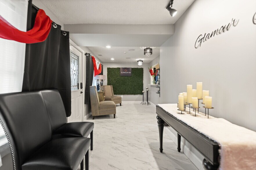 More Photos Of 4418 Main St, Clay City Flex For Sale