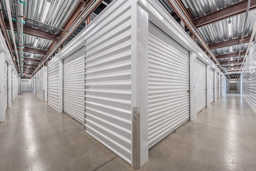 More Photos Of 2333 S New Rd, Waco Self Storage For Sale