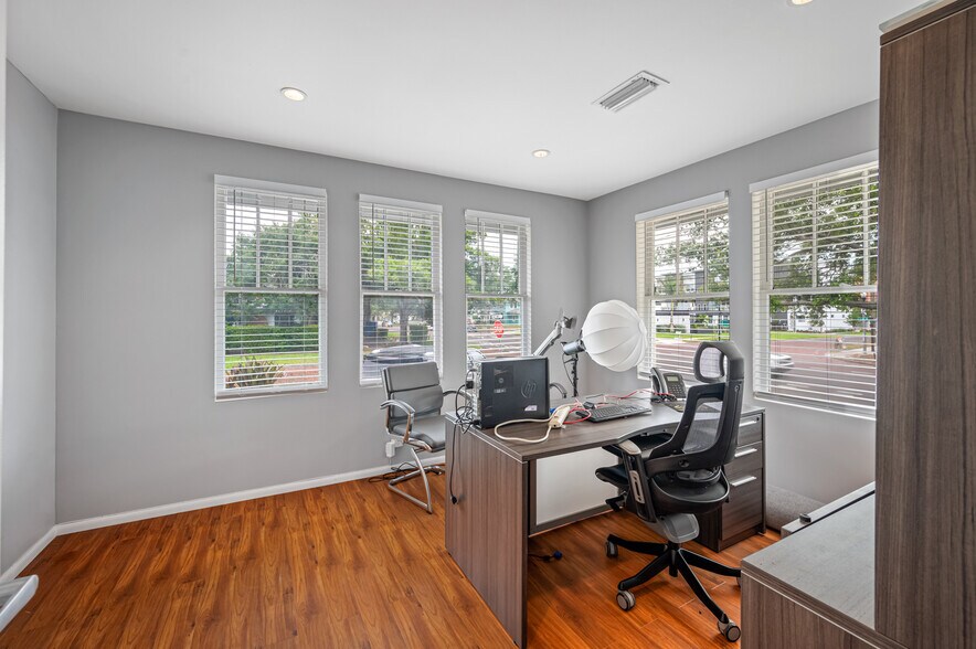 More Photos Of 2901 1st Ave N, Saint Petersburg Medical For Lease