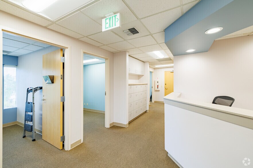 More Photos Of 11711 NE 12th St, Bellevue Office For Sale