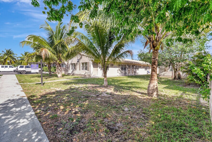 More Photos Of 1723 Liberty St, Hollywood Apartments For Sale