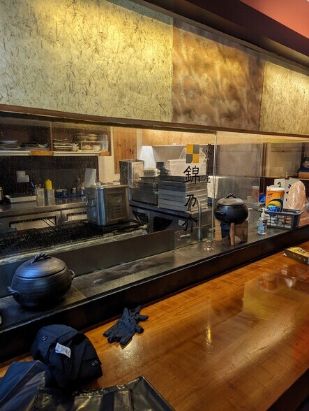 More Photos Of 213 E 45th St, New York Storefront Retail Residential For Lease