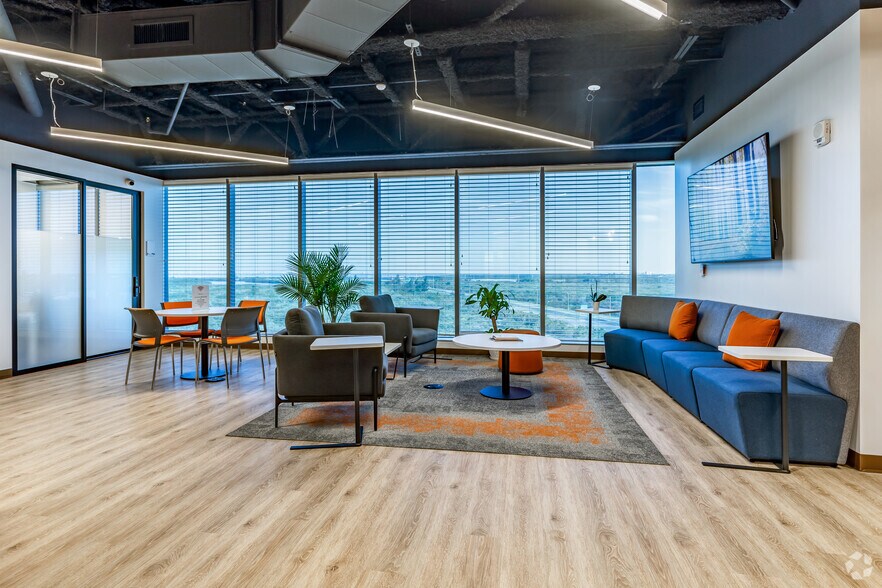 More Photos Of 1901 Ulmerton Rd, Clearwater Coworking Space