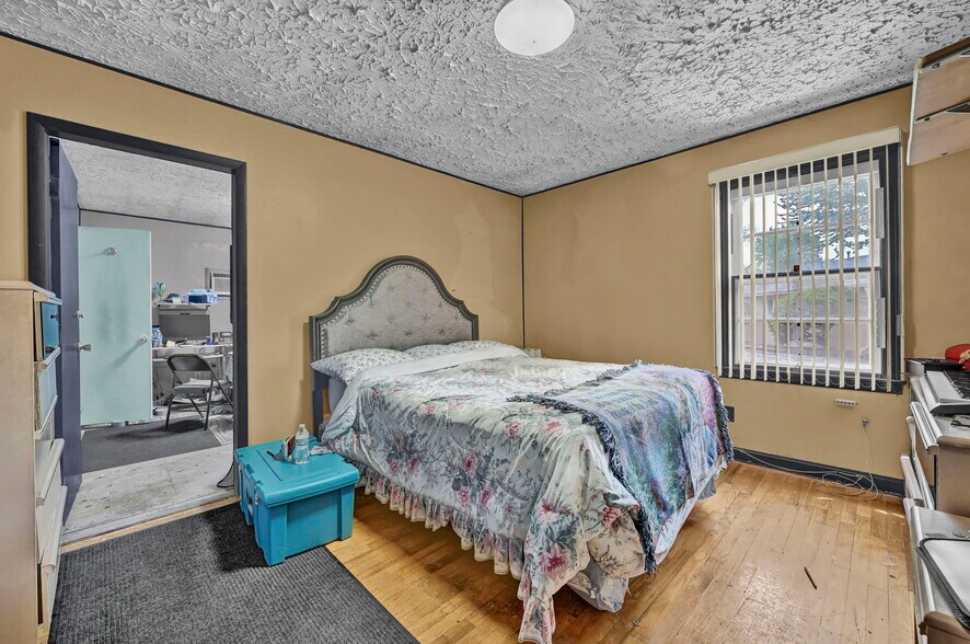 More Photos Of 44077 Oberlin Elyria Rd, Oberlin Hotel For Sale
