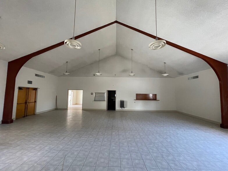 More Photos Of 7216 Valmont St, Tujunga Lodge Meeting Hall For Sale