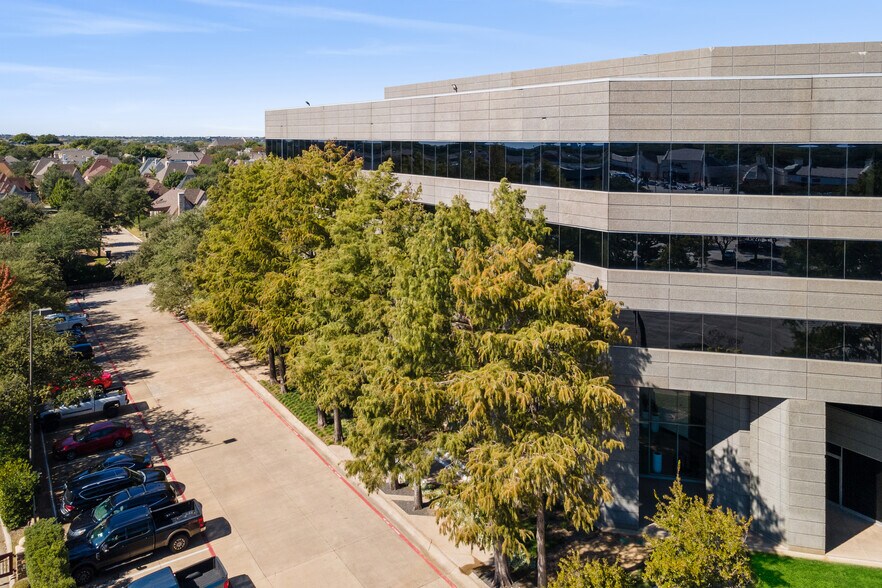 More Photos Of 18383 Preston Rd, Dallas Office For Lease