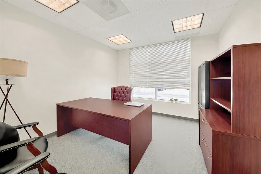 More Photos Of 2001 Central Park Ave, Yonkers Office For Sale