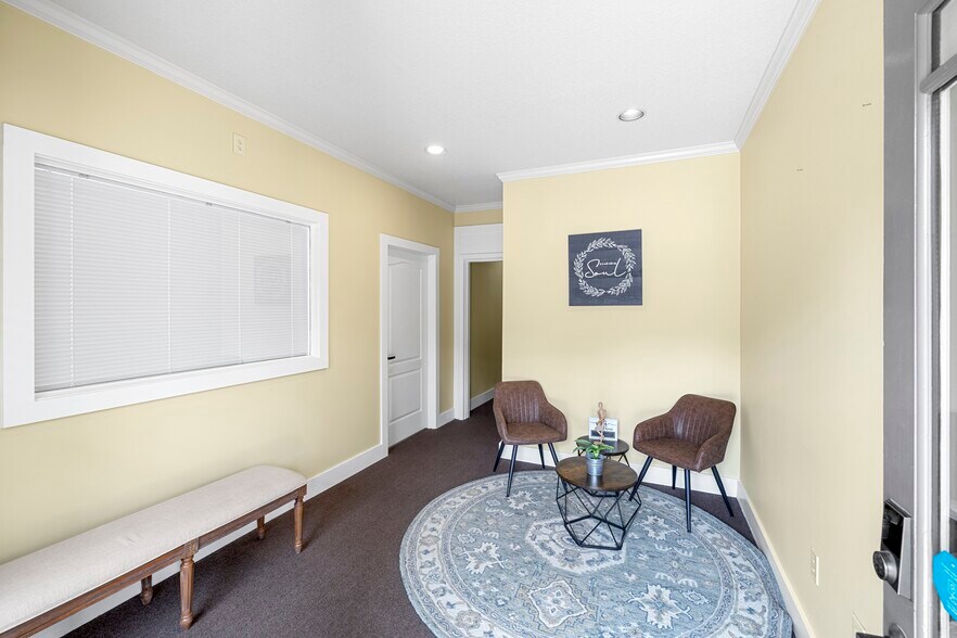 More Photos Of 5991 Parkway North Blvd, Cumming Office For Lease