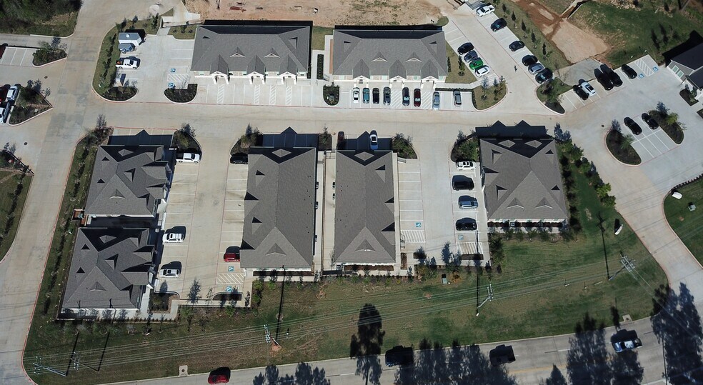 More Photos Of 1904 Longmire Rd, Conroe Unknown For Lease