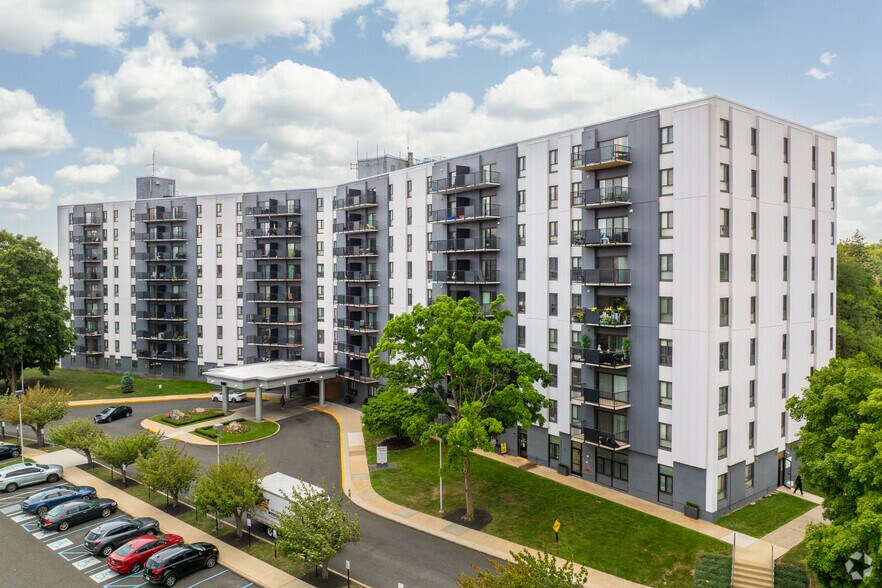 More Photos Of 1001-1003 Easton Rd, Willow Grove Apartments For Lease