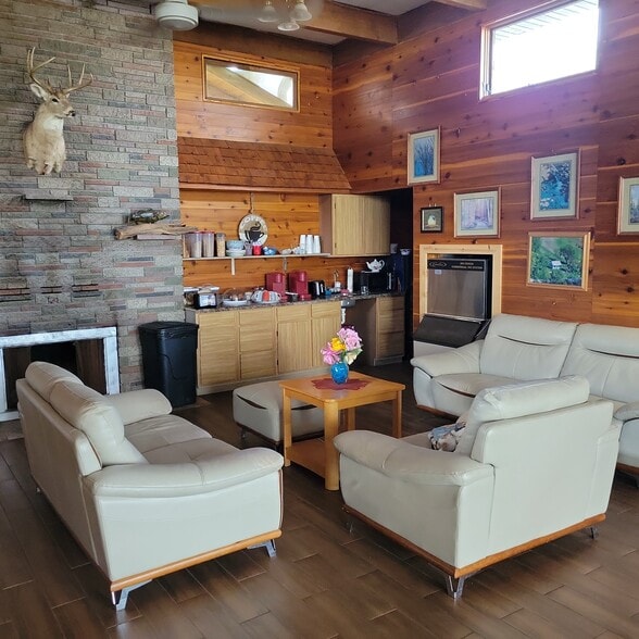 More Photos Of 35541 M107, Ontonagon Hotel For Sale