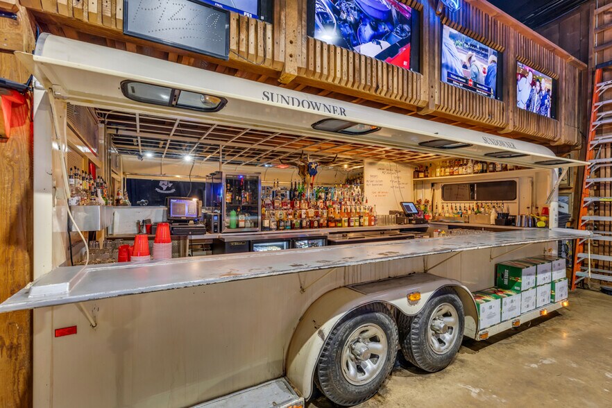 More Photos Of 1390 McQueeney Rd, New Braunfels Sports And Entertainment For Sale