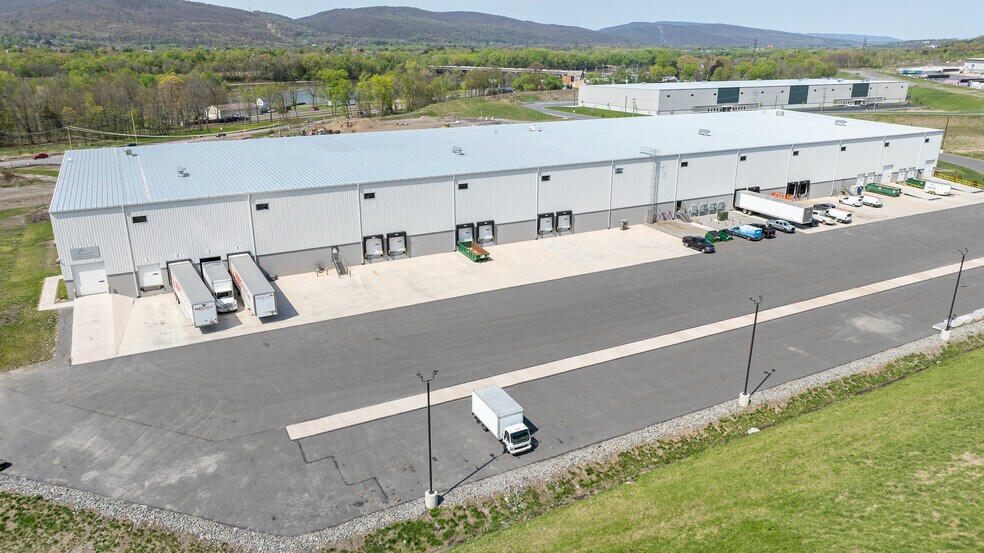More Photos Of 137-147 Commonwealth Dr, Jenkins Distribution For Lease