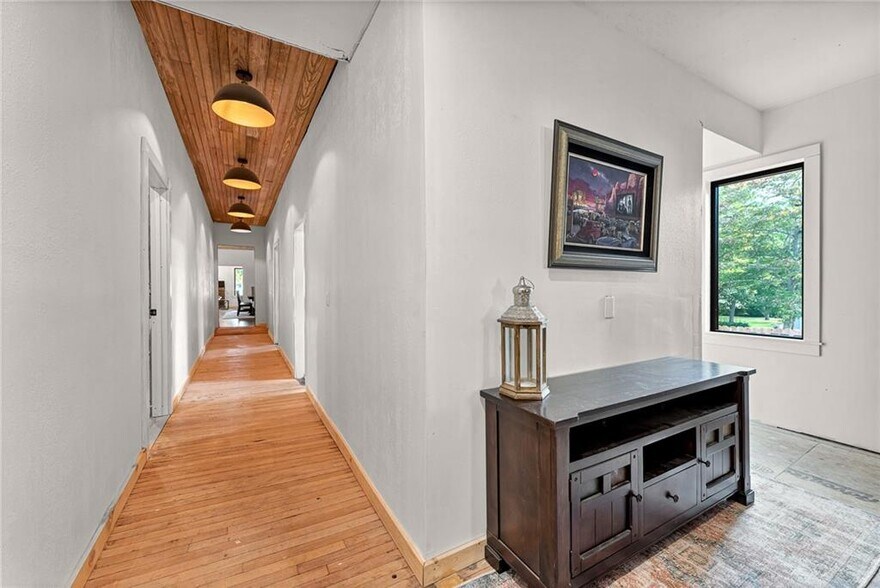 More Photos Of 510 E Madison Ave, Berryville Religious Facility For Sale