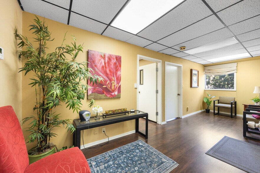 More Photos Of 630-640 S Glassell St, Orange Office For Sale