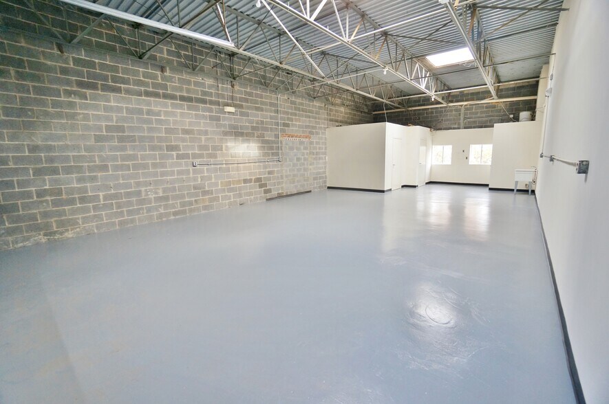 More Photos Of 1148-1174 Taft St, Rockville Warehouse For Lease