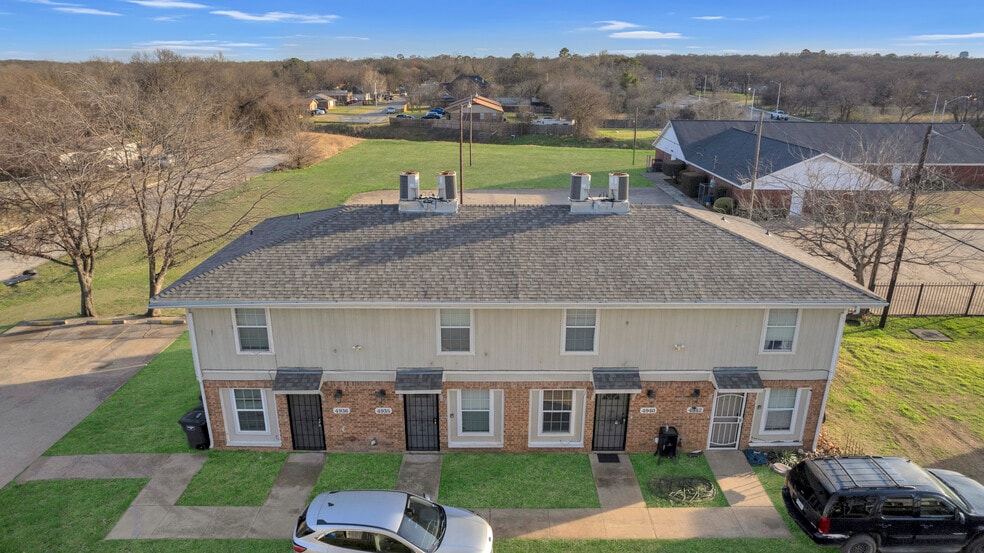 More Photos Of 4936 Flamingo Rd, Fort Worth Apartments For Sale