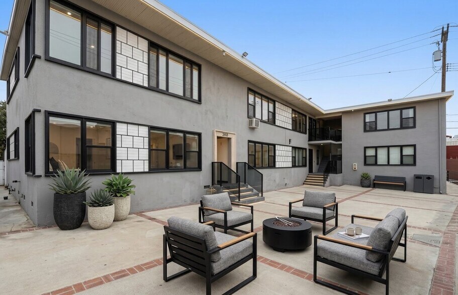 More Photos Of 1475 Venice Blvd, Los Angeles Apartments For Sale