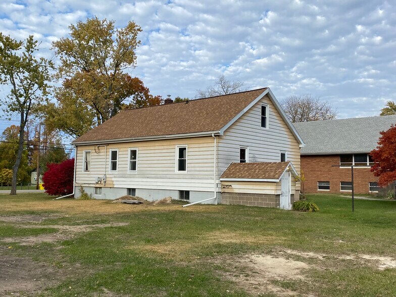 More Photos Of 4274 W Dunes Hwy, Michigan City Specialty For Sale